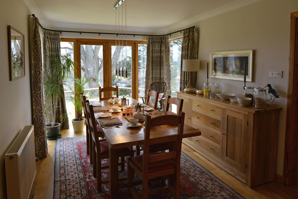 Brae House Bed & Breakfast อาเบอร์เฟลดี ภายนอก รูปภาพ