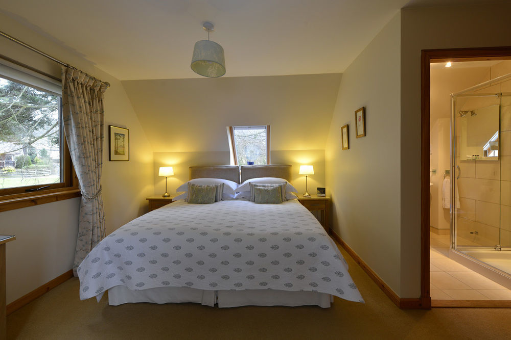 Brae House Bed & Breakfast อาเบอร์เฟลดี ภายนอก รูปภาพ